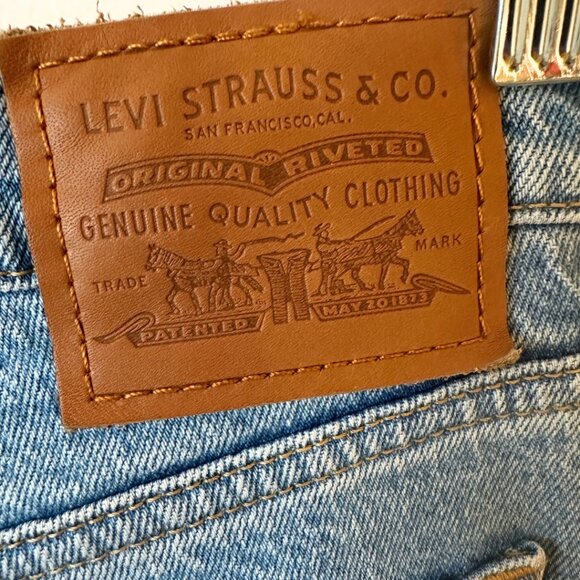 JEANS: Levi Strauss & Co. (blue jeans) - Picture 2 of 16